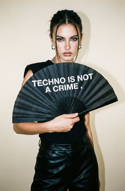 Éventail "TECHNO IS NOT A CRIME"